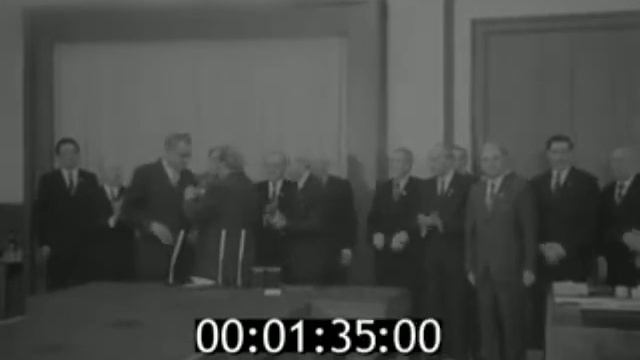 Вручение ордена Ленина Динмухамеду Кунаеву, 1982 год смотреть онлайн