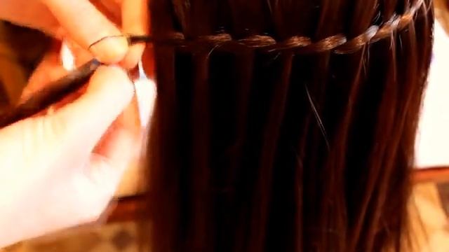 Cómo trenzar la cascada de la trenza y la cola de pescado. ❤Dos técnicas de trenzado смотреть онлайн
