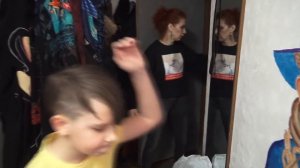 ШКОЛЬНИК БЬЕТ ПОЛИЦЕЙСКОГО В РЕАЛЬНОЙ ЖИЗНИ ИЗ-ЗА МАЙНКРАФТ