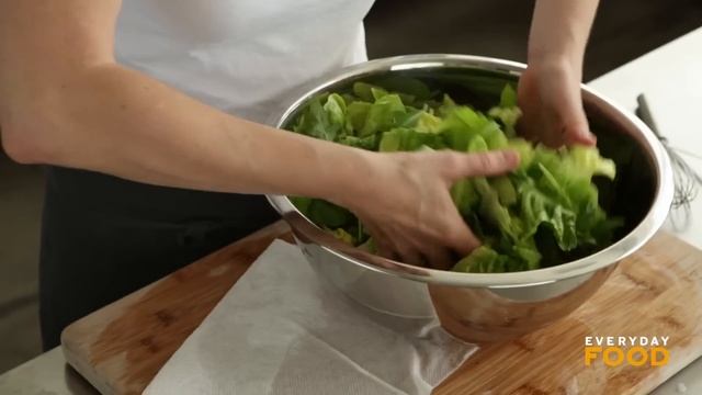 Ultimate Salad Mix With Balsamic Vinaigrette - Everyday Food With Sarah Carey