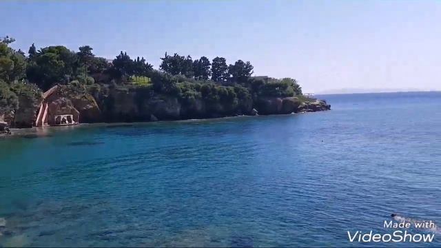 Живописный вид бухты на побережье деревни Агия Пелагия смотреть онлайн