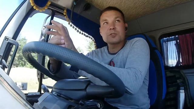 Ехали на заказ к клиенту,и нашли родственника,во как бывает,мир тесен. смотреть онлайн