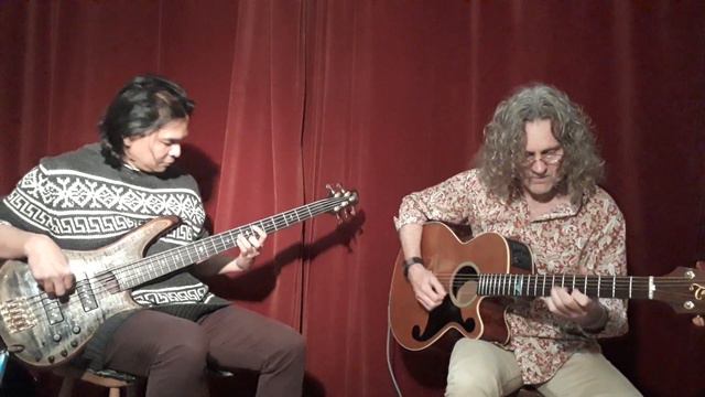 Caravan by Duke Ellington performed by Ian Luther and Adji Shuib смотреть онлайн