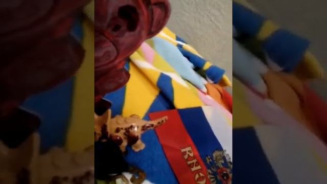 Подарки и желейный медведь Валера:) смотреть онлайн