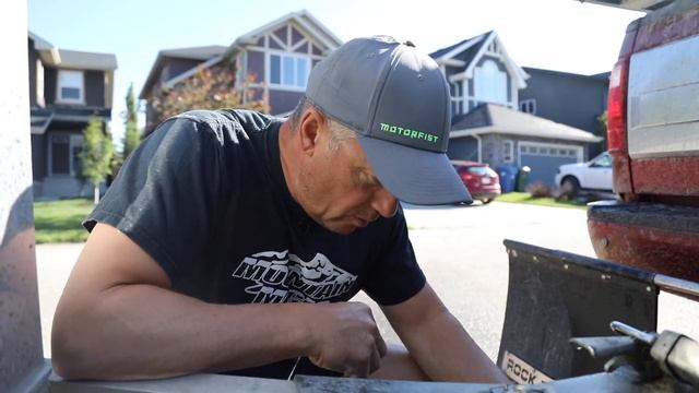 Sloppy hitch or loose receiver? смотреть онлайн