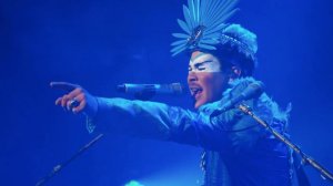 Empire of the Sun - Standing on the Shore