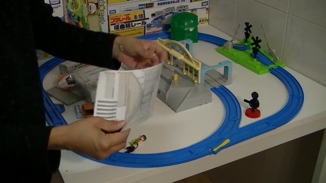 【Takara TOMY Plarail】Taiwan High Speed Rail 700T train Unboxing review and first run 00035 en смотреть онлайн
