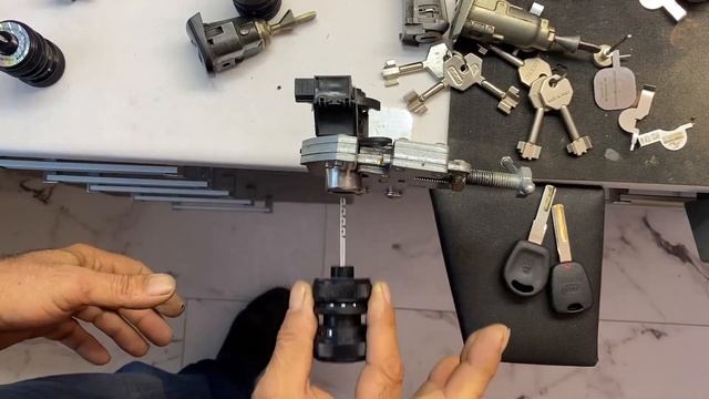 Turbo Decoder working with HU66 Keyway - Audi - VW - Porsche [QA testing] смотреть онлайн