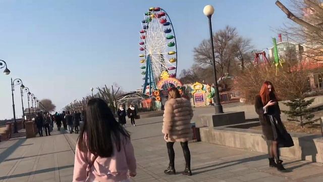 ໝູ 3 ຕົວພາທົວ URBAN Ep1 @VLADIVOSTOK,RUSSIA смотреть онлайн