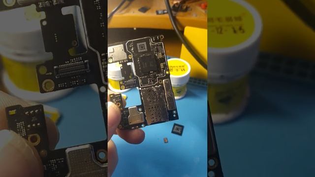 PocoX3Pro не включается не запускается не заряжается смотреть онлайн