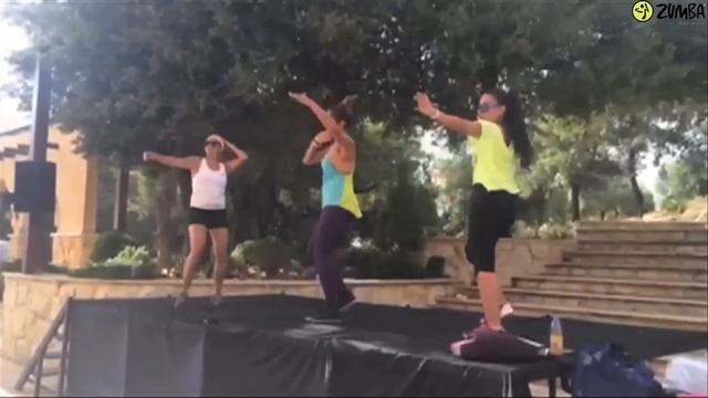 Zumba with Rita Mitri & the Super girls in Miziara! смотреть онлайн