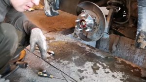 Ниссан Примера р12 меняем задний подшипник