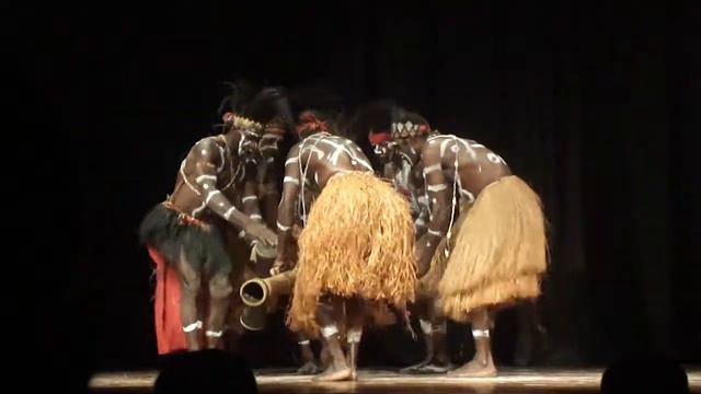 Papua Welcoming Dance смотреть онлайн