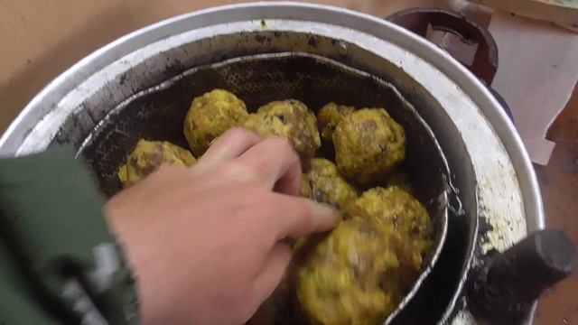 Перетопка воска. Простой способ вытопки. Топлю воск в воскотопке. смотреть онлайн