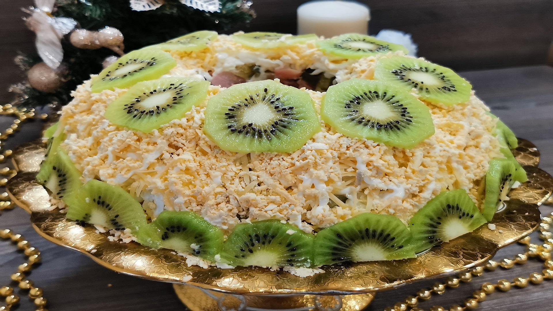 Прекрасный Новогодний? САЛАТ ИЗУМРУДНЫЙ БРАСЛЕТ с КУРИЦЕЙ. Сметут со Стола за Минуту! Salad смотреть онлайн