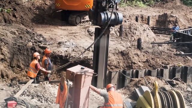 Благоустройство водоотводящей переливной системы каскадов. Берегоукрепление.