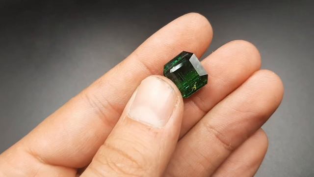 Турмалин Верделит 12.36 ct. (Мозамбик), Природный камень! смотреть онлайн