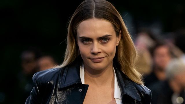 Кара Делевинь о своей зависимости смотреть онлайн