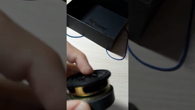 Обзор динамиков из машины (игрушечной) не из настоящей смотреть онлайн