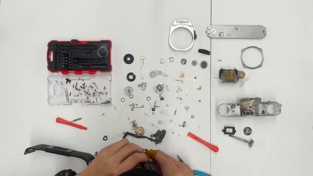 PTRC.DESIGN- Canon AE-1 Full Disassembly смотреть онлайн