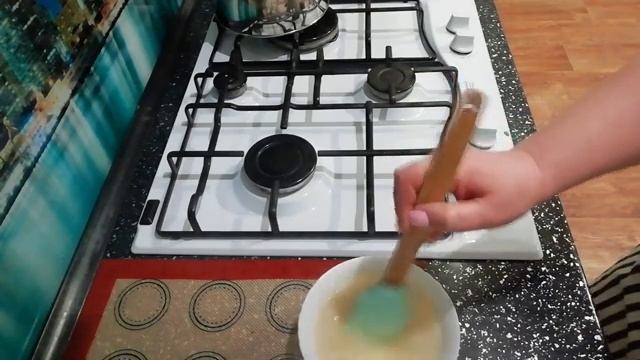 Муссовый торт со смородиной и малиной. Вкусно к чаепитию. смотреть онлайн