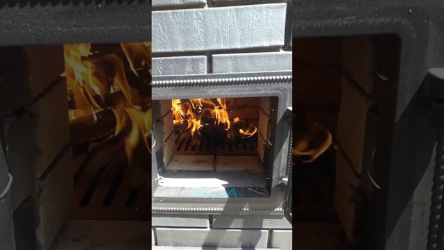 Очаг печного комплекса барбекю.