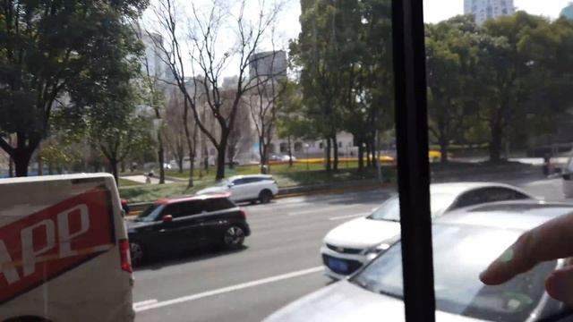 Shanghai Bus; Line 71 to the Bund Riverside смотреть онлайн