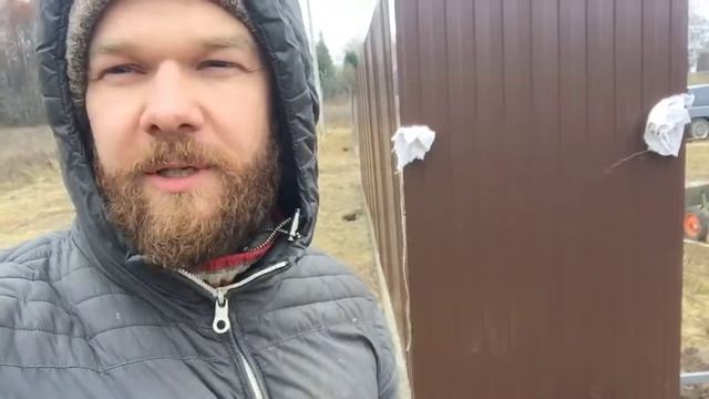 Как прикрепить и построить забор из профлиста самому смотреть онлайн