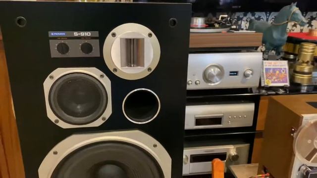 Dual 1249 Turntable and Pioneer S-910 Speakers driven by Denon PMA 2500 NE смотреть онлайн