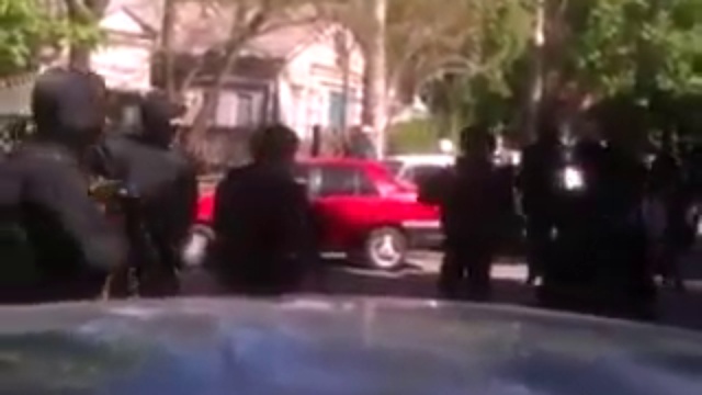 Мариуполь 09.05.14 Фашисты стреляют по людям смотреть онлайн