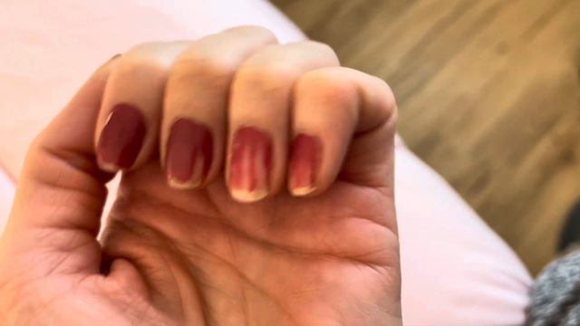 Тестирую top coat от “Essie”. Слабонервным не смотреть.😉 смотреть онлайн
