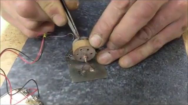 стреляющей танк из спичек "АМХ1390" смотреть онлайн