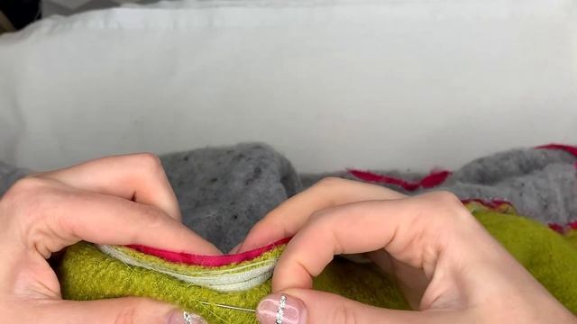 Детское зимнее пальто. 22 Обработка низа пальто подкладкой смотреть онлайн