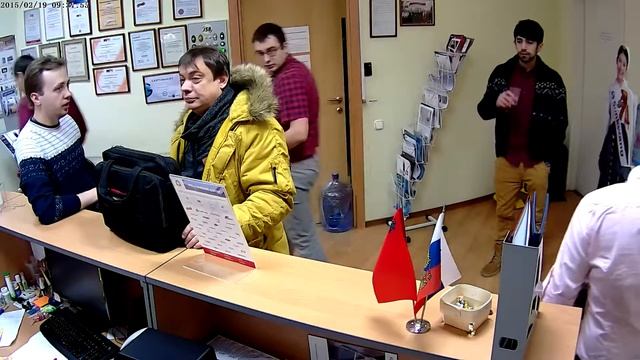 j2000 - HDIP - видеокамера 24Di20P/День/Помещение смотреть онлайн