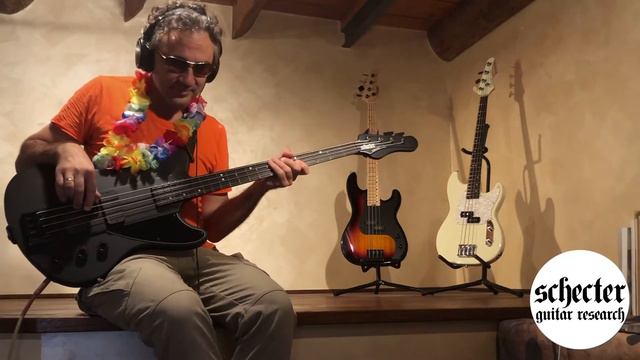 Schecter Ultra - [Bass Demo] - Spinal Tap - (Listen to the) Flower People смотреть онлайн