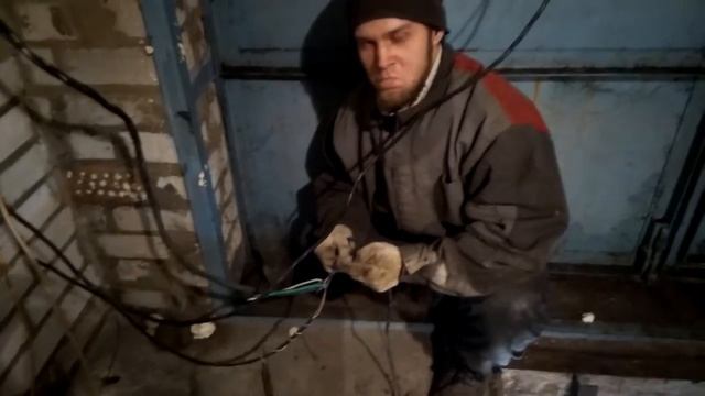 Garage 12, стройка и стройка, пандус почти готов. смотреть онлайн