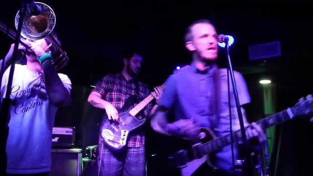 B-Side HNL: The Creepshow live in Hawaii смотреть онлайн