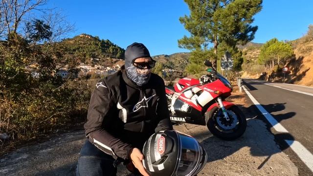 Выбор шлема: AGV или SHOEI? Немного про ARAI и X-Lite смотреть онлайн