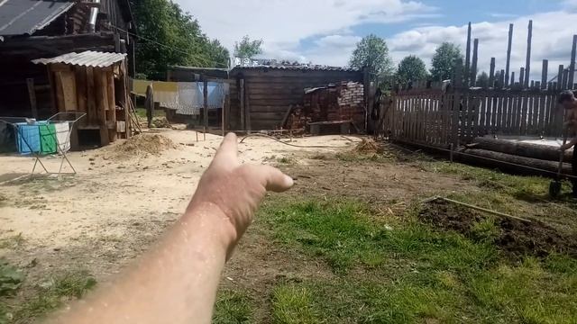 Дела идут. Принялись за строительство большого сарая. смотреть онлайн