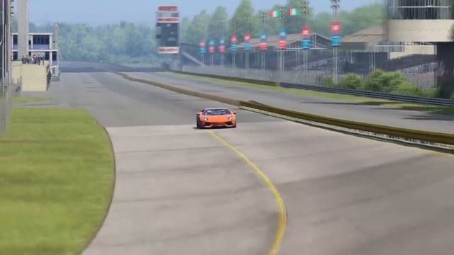 Lamborghini Aventador LP700-4 vs Bugatti Veyron 16.4 SS at Monza Full Course смотреть онлайн