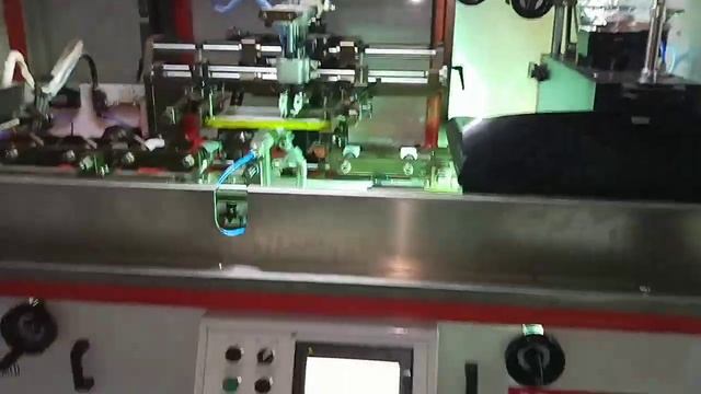 Automatic Screen Printing Line for Oblate Bottles смотреть онлайн