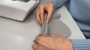 КАК ПОДШИТЬ НИЗ НА ОВЕРЛОКЕ?