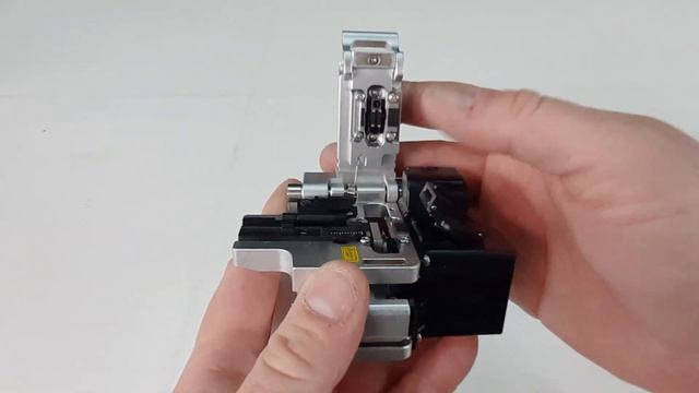 FiberFox Mini 50GB+ Fiber Cleaver