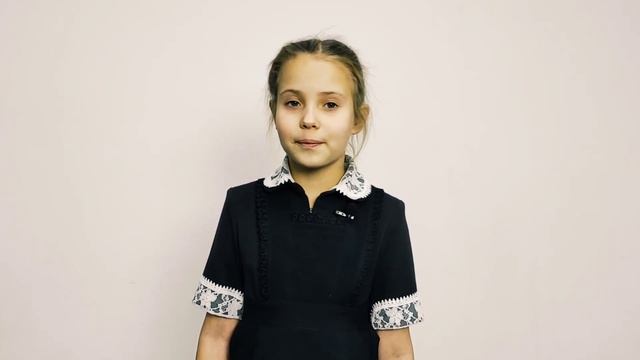 Басня "Стрекоза и муравей" И. Крылов. Читает Полина Козидубова. смотреть онлайн