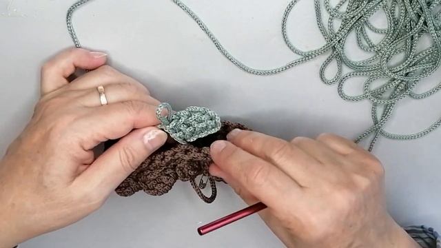 Чехол для цветочного горшка из трикотажной пряжи крючком/Crochet A Cover for pots Flower/ смотреть онлайн