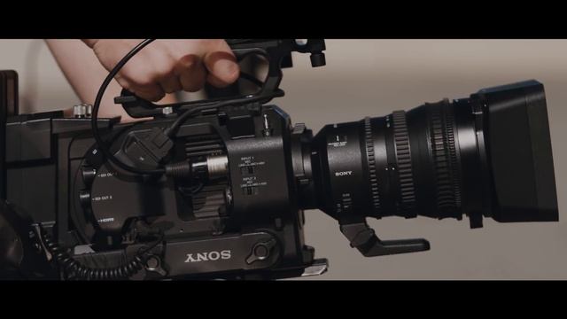 Experience Sony's 18-110mm f/4 OSS Lens смотреть онлайн