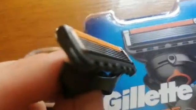 Купить оптом оригинальные сменные кассеты картриджи для бритья Gillette Fusion5 Proglide, 8 штук. смотреть онлайн