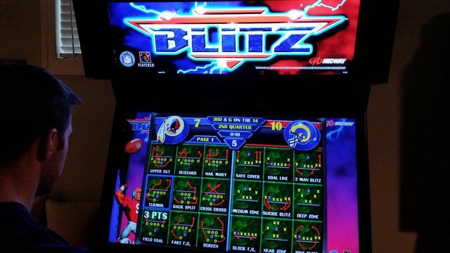 NFL Blitz Arcade Cabinet MAME Gameplay w/ Hypermarquee смотреть онлайн