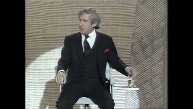 Dave Allen - "I am a practicing atheist" смотреть онлайн