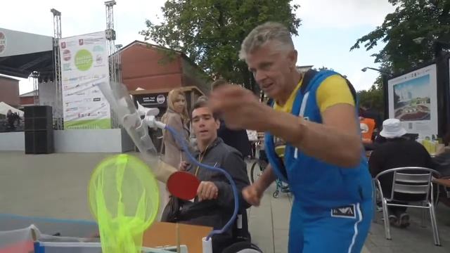 Смех и радость дарим детям Тренажер делает настольный теннис доступным для Всех смотреть онлайн